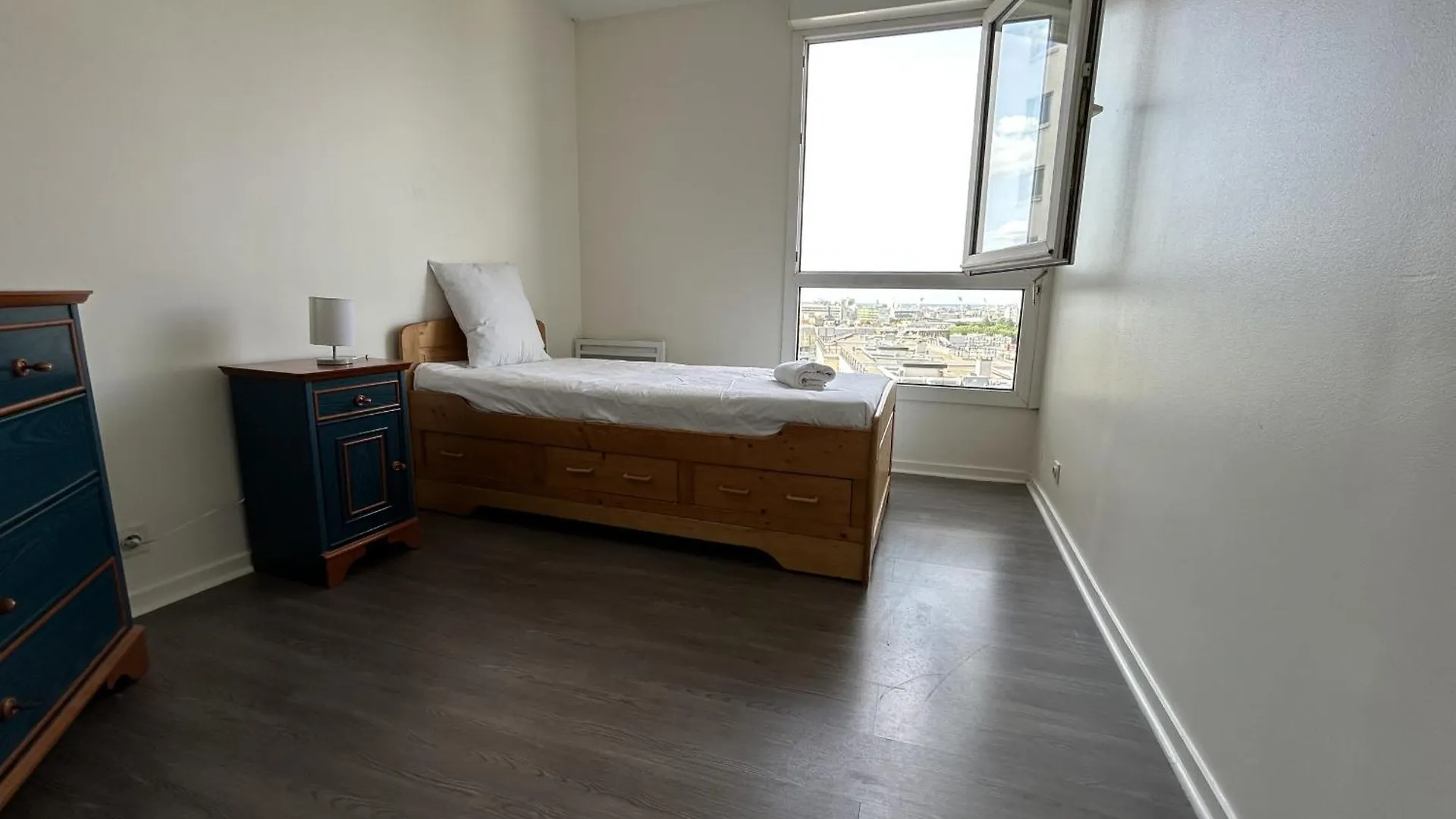 A 500M Paris, 130M2 Avec 4Ch, Balcon Et Parking Apartment Le Kremlin-Bicetre