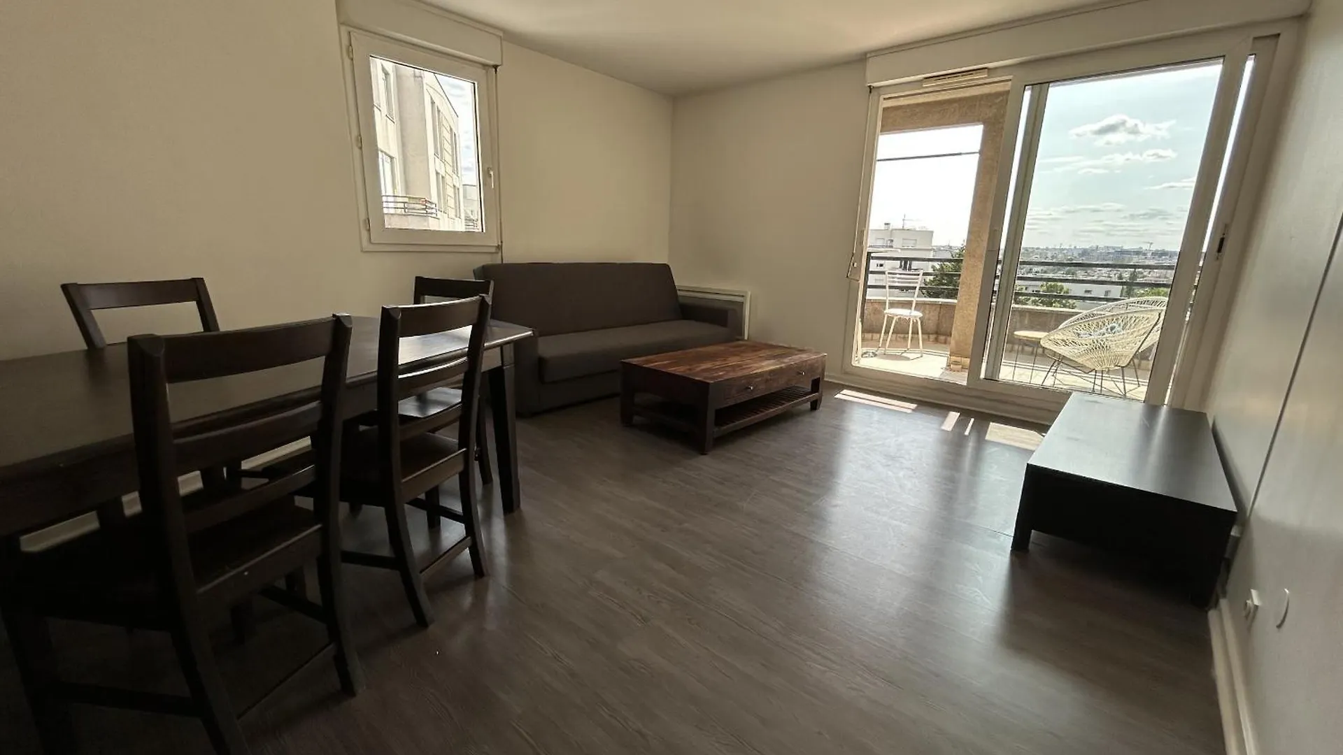 A 500M Paris, 130M2 Avec 4Ch, Balcon Et Parking Apartment Le Kremlin-Bicetre